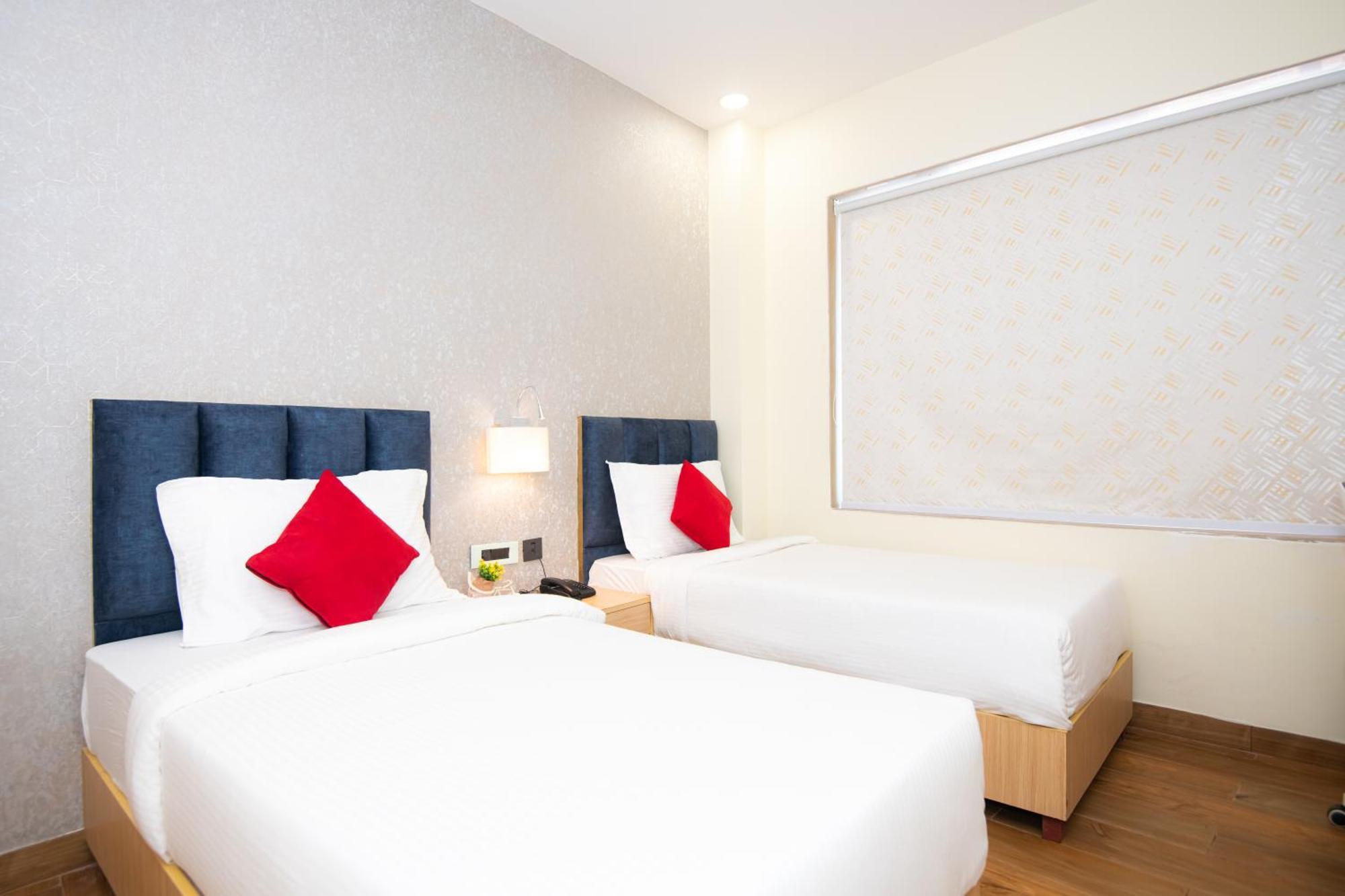 Hotel Avadh Classio Near By Ram Mandir Faizābād Bagian luar foto