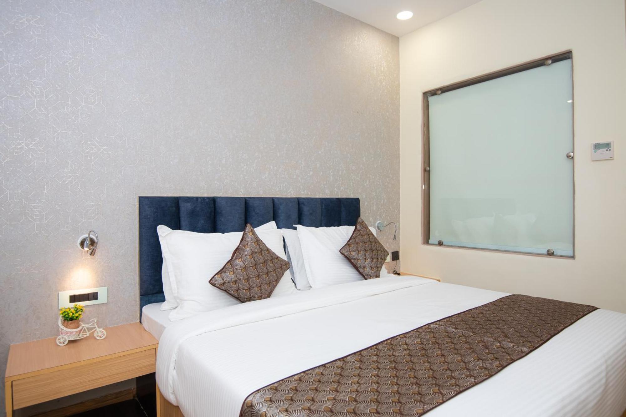 Hotel Avadh Classio Near By Ram Mandir Faizābād Bagian luar foto